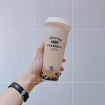 秋天的第一杯奶茶图片